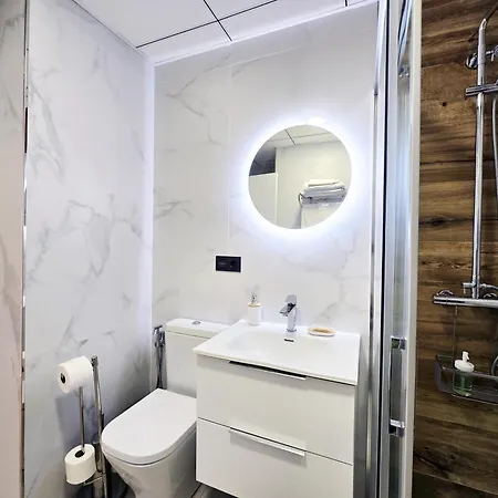 Aa Guest - Biznaga Center Eco Фуэнхирола